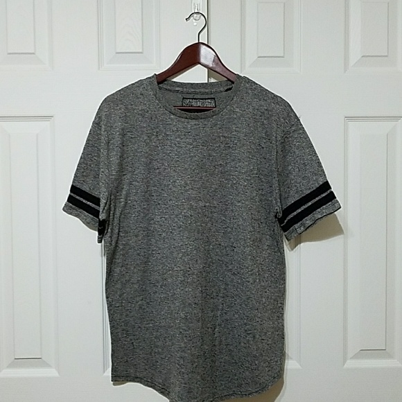 🎈SALE🎈Grey t-shirt - Picture 1 of 3